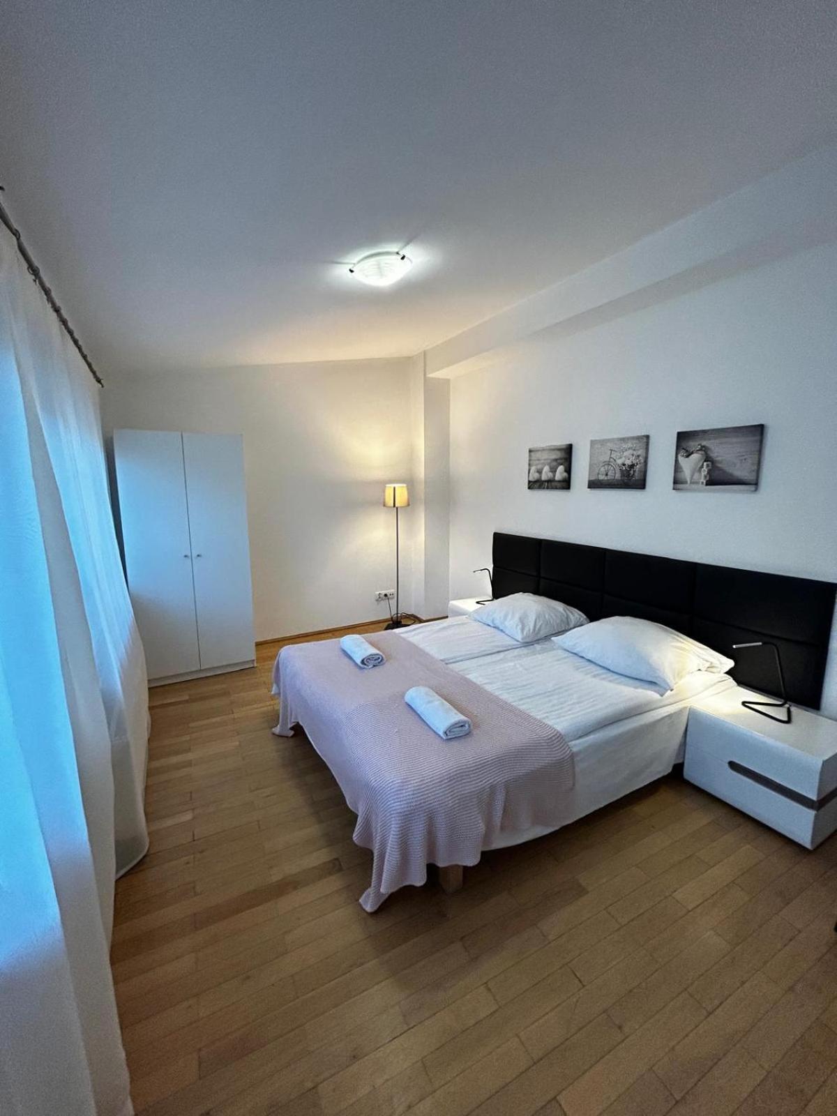 Golden Apartments With Lift - Old Town Cracóvia Exterior foto