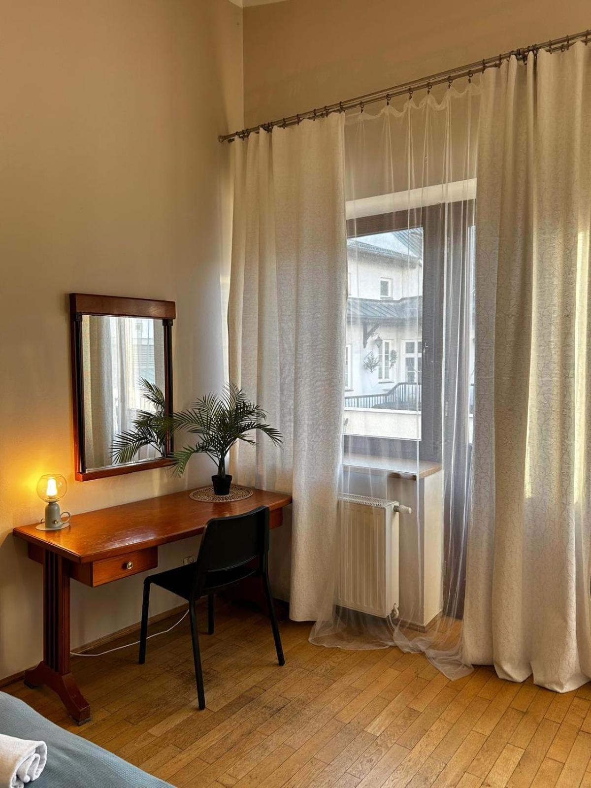 Golden Apartments With Lift - Old Town Cracóvia Exterior foto